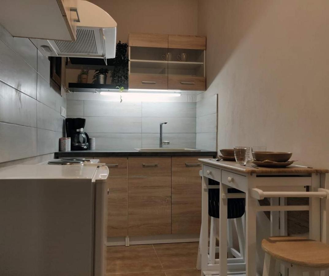 Melina's Studios Argalasti Bagian luar foto